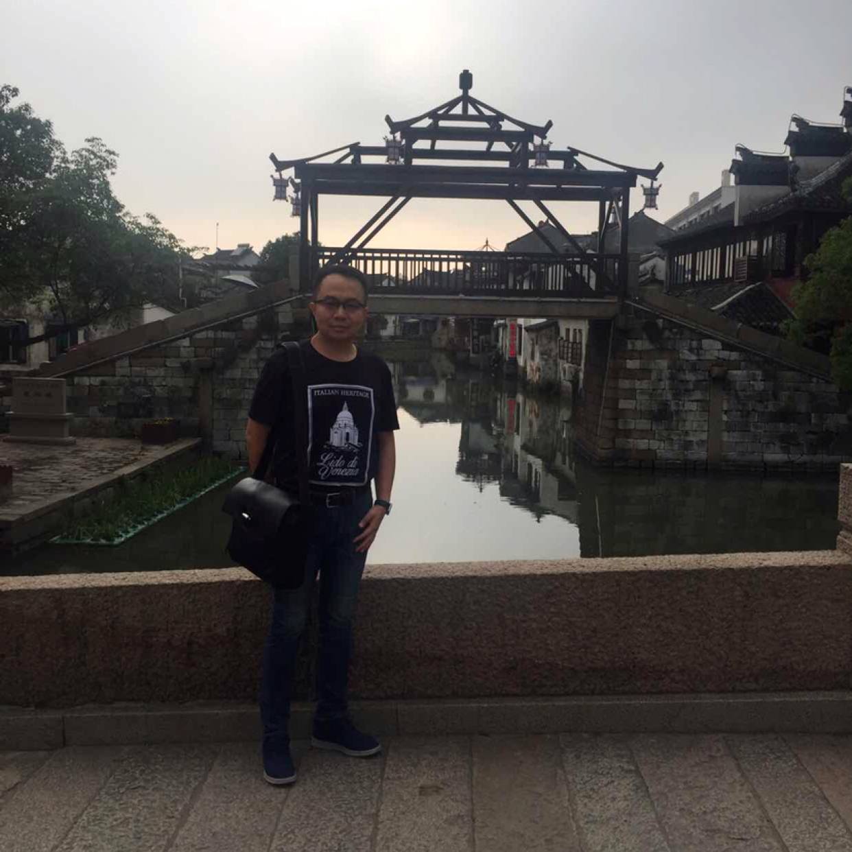 御风行神山圣湖的照片