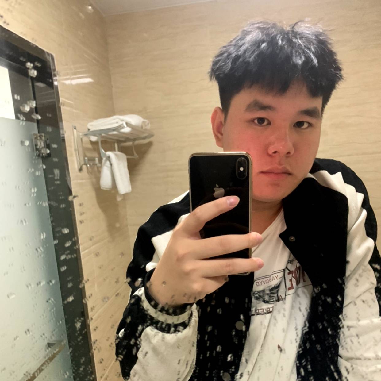 书包凝眸多情的照片