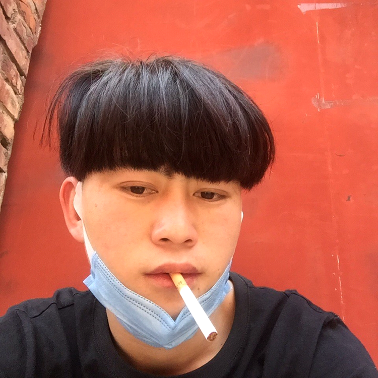 草莓吃醋沉静的照片