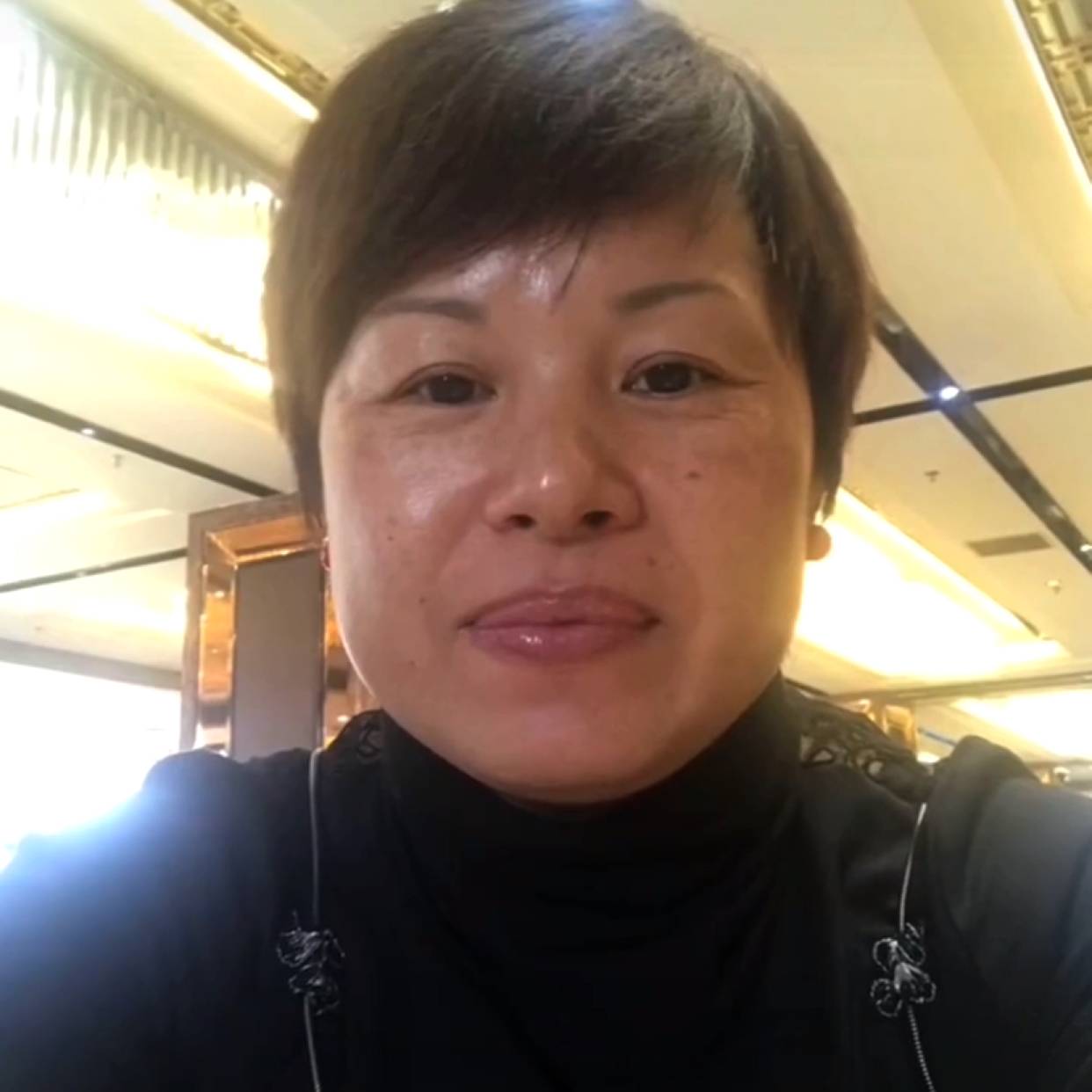 美满的蝶衣的照片