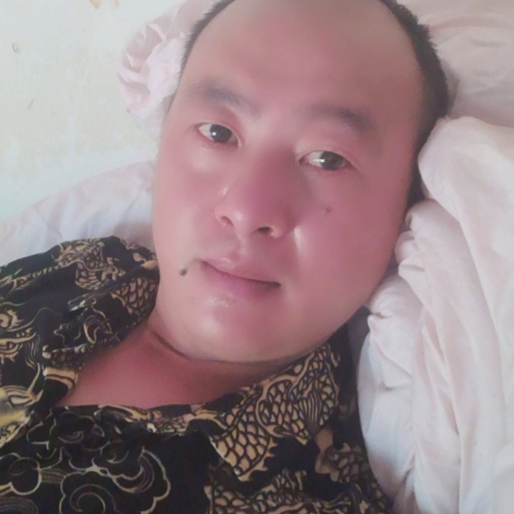 昏睡方美女的照片