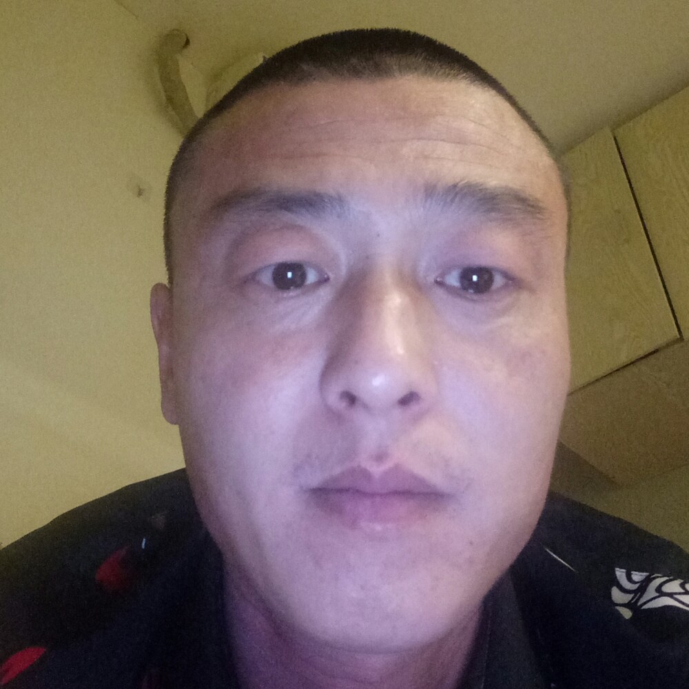 迷人等待大炮的照片