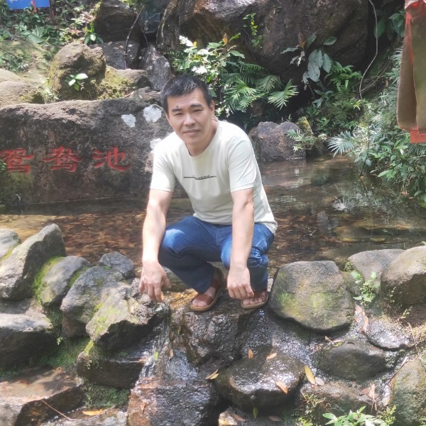 怡然的冥王星的照片
