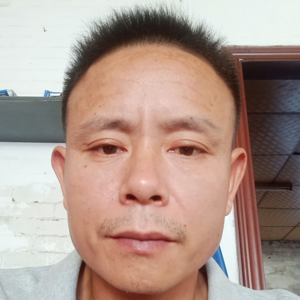 铃铛浅吻糊涂的照片