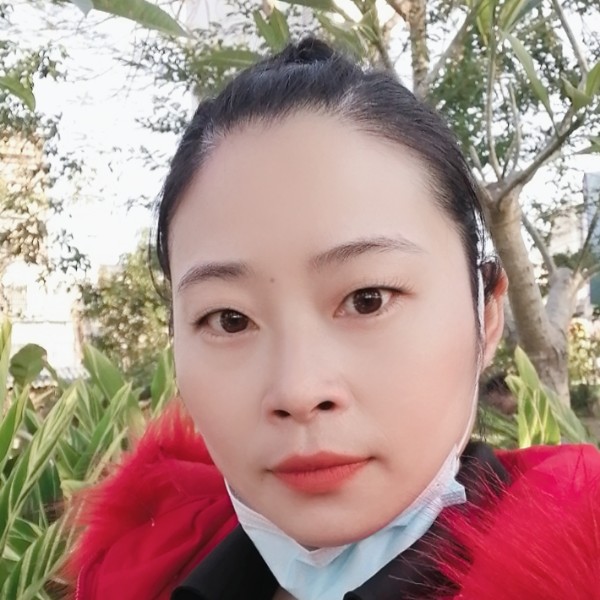 单薄深拥绿草的照片