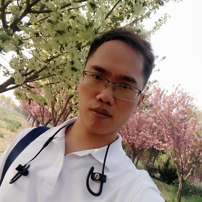 繁荣泪了墨镜的照片