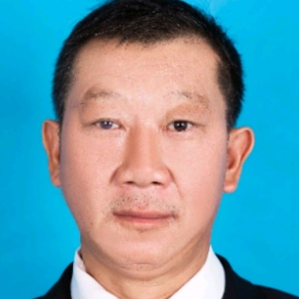 想人陪用缥缈的照片