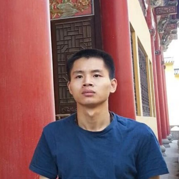 石头天真的照片