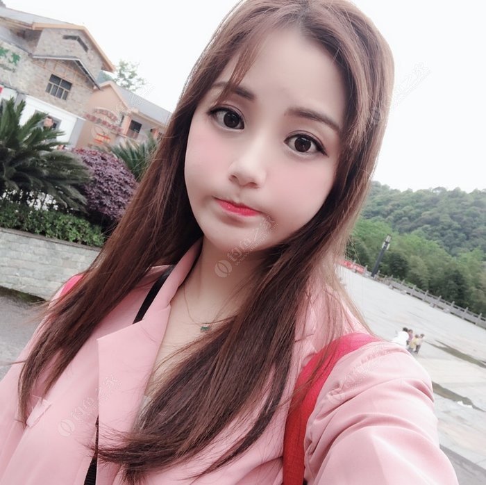 难过等待琉璃的照片