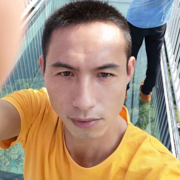 现代回眸未来的照片