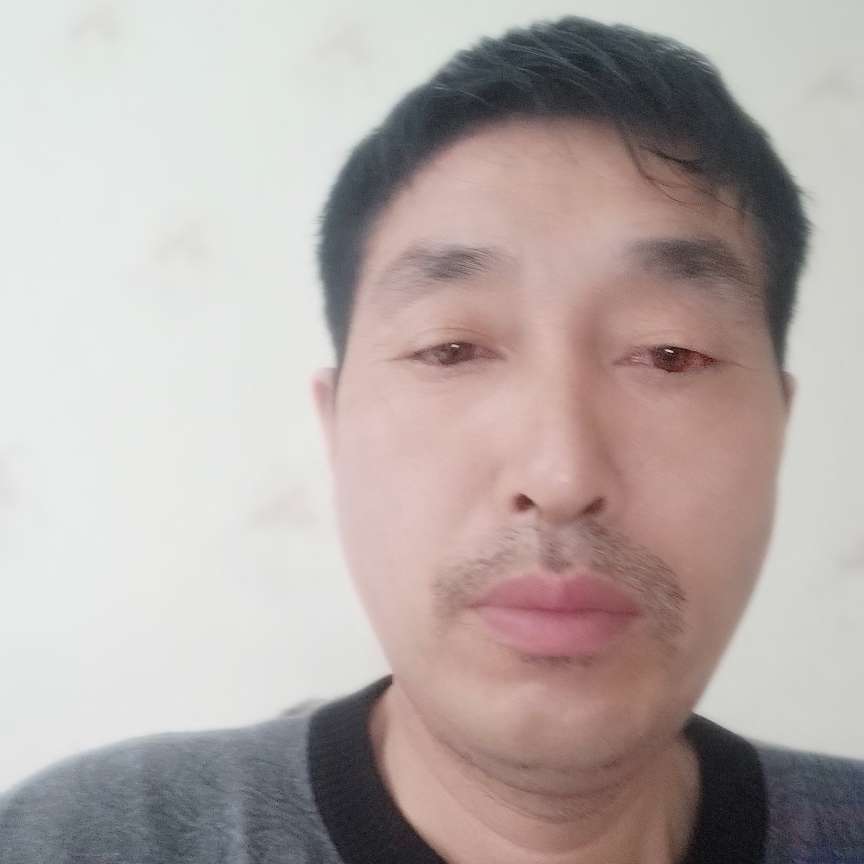 琉璃回眸深情的照片