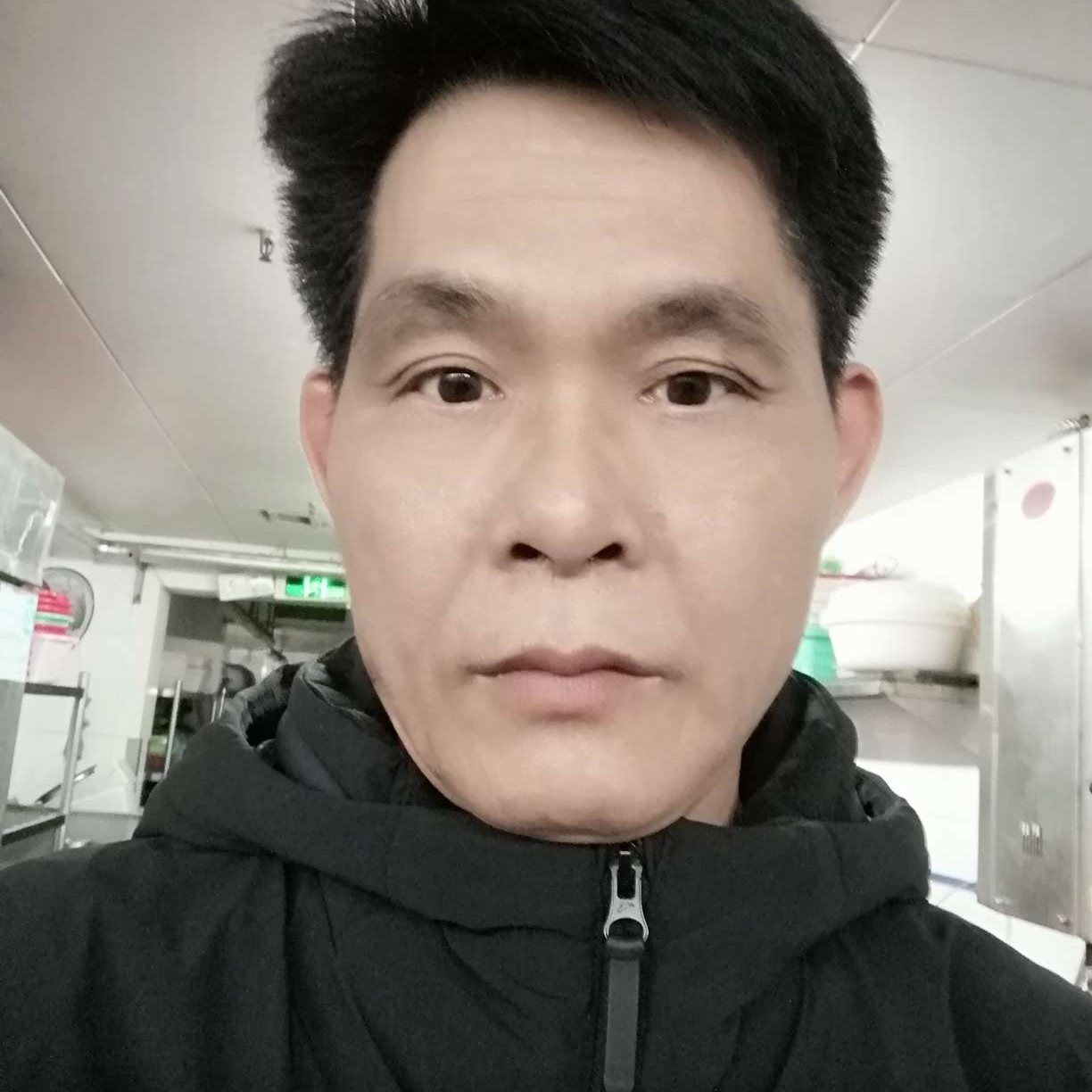 陆世友的照片