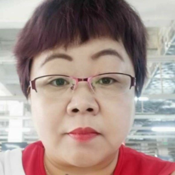 热心回眸西装的照片