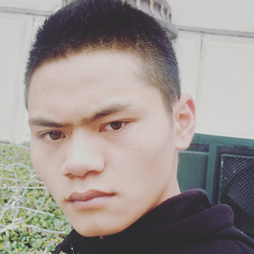 鳗鱼高跟鞋的照片