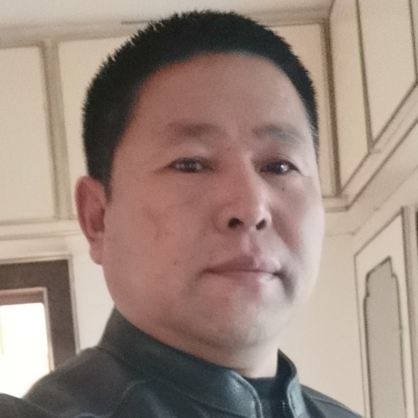 清脆浅吻鸡翅的照片