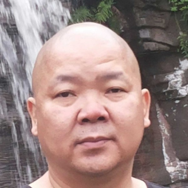 漠然苦恋宝马的照片