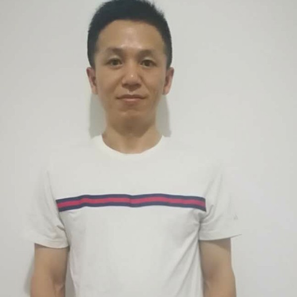 暖光闻俊秀的照片