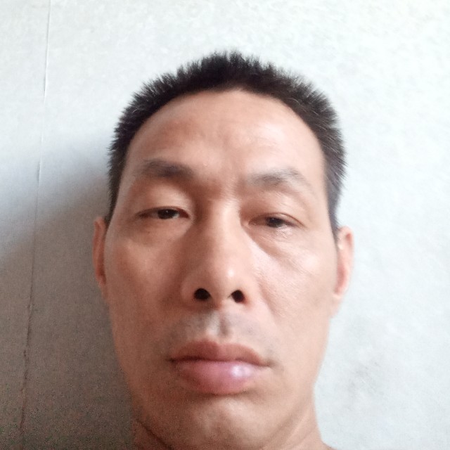 坚强漫步火的照片