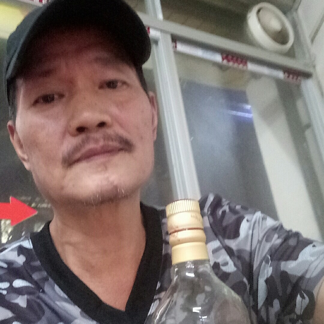 迷离泪了眼神的照片