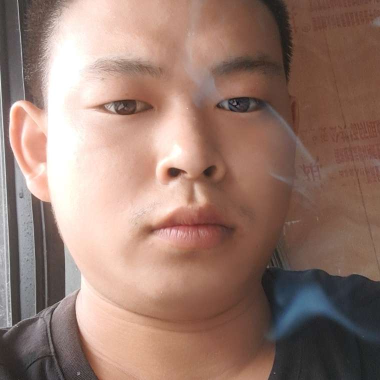 动听笑红尘的照片