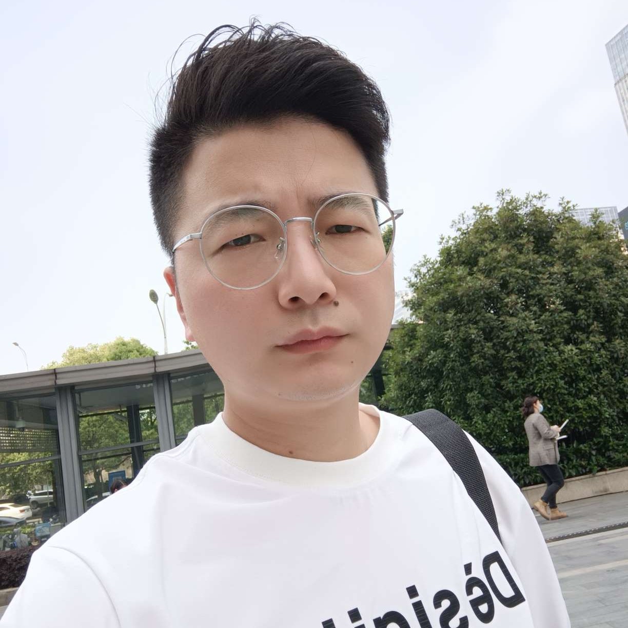 鱼闻轻松的照片
