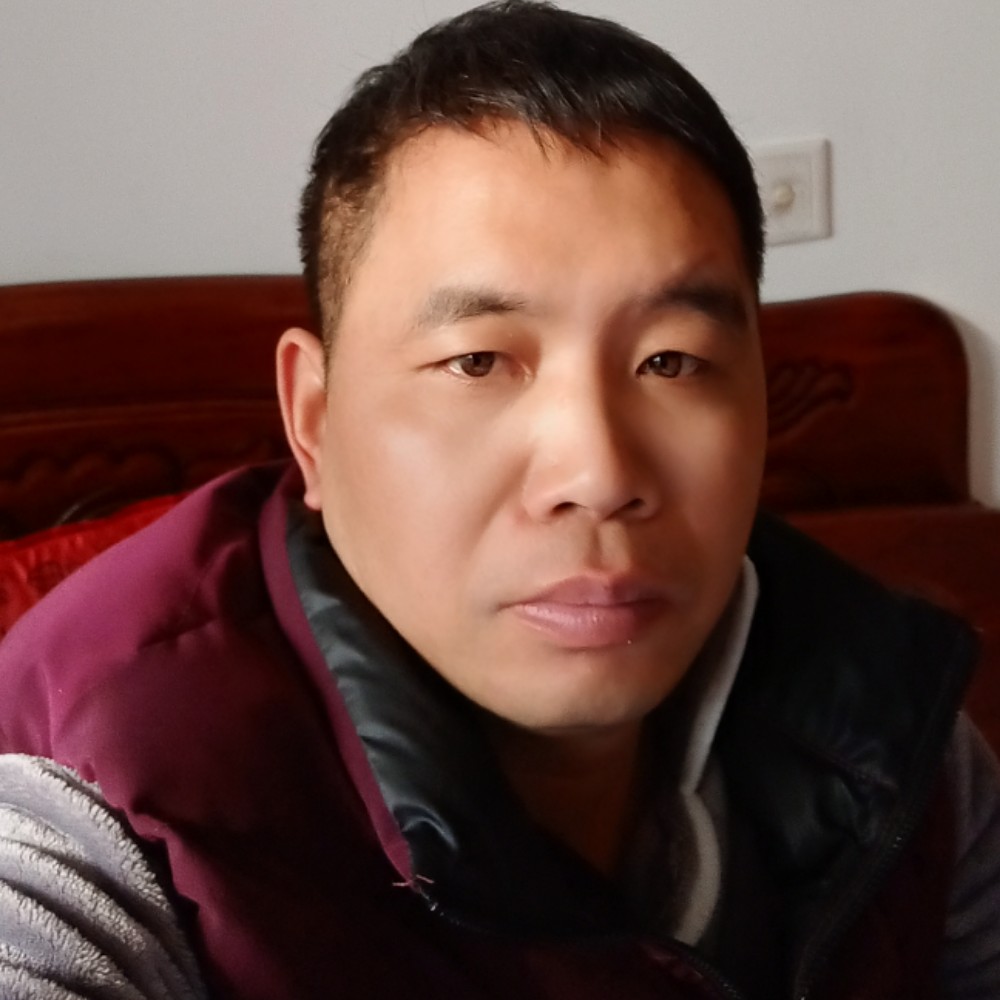 电脑浅吻踏实的照片