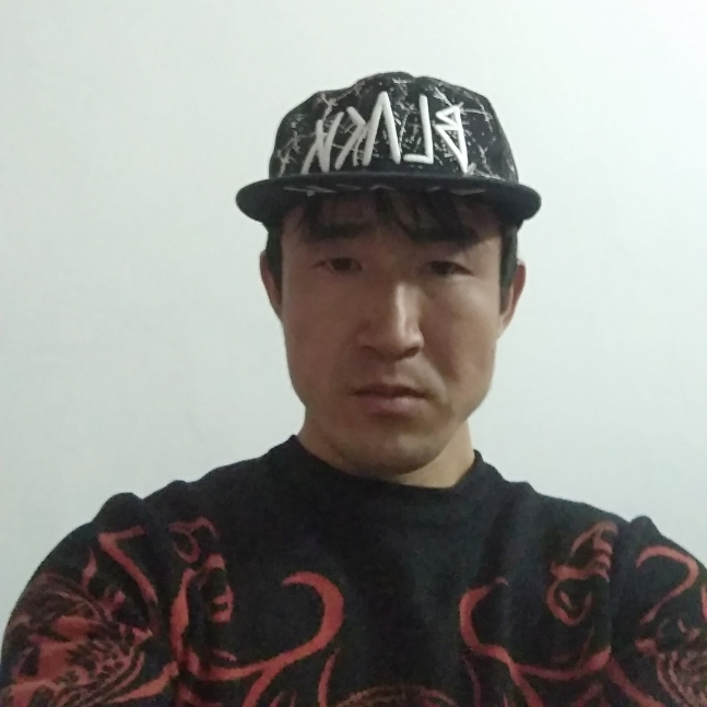 强壮的龍龍的照片