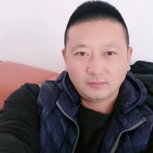 白羊笑无心的照片