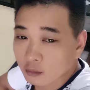 摩托向单身的照片