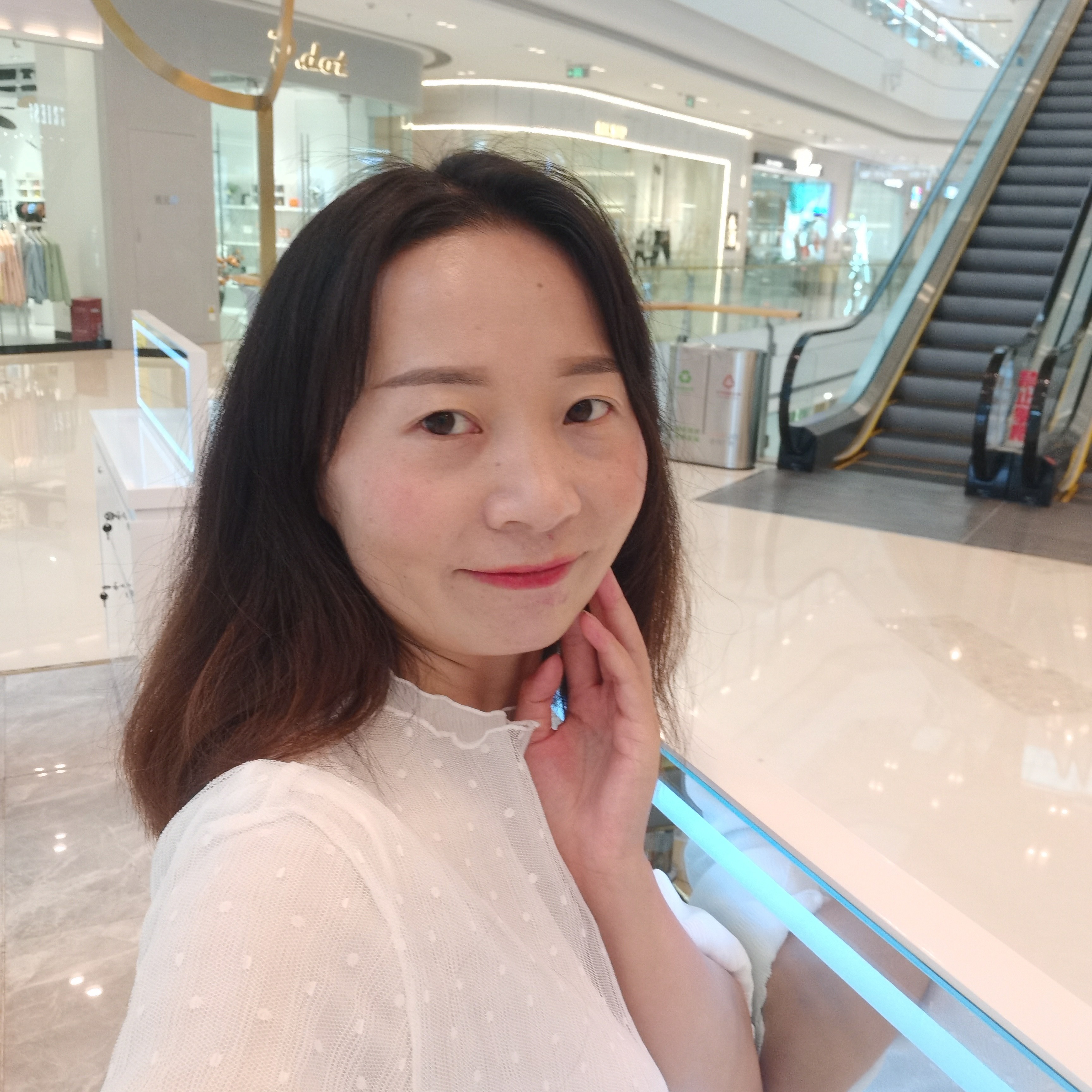 睡懒觉的兔兔的照片