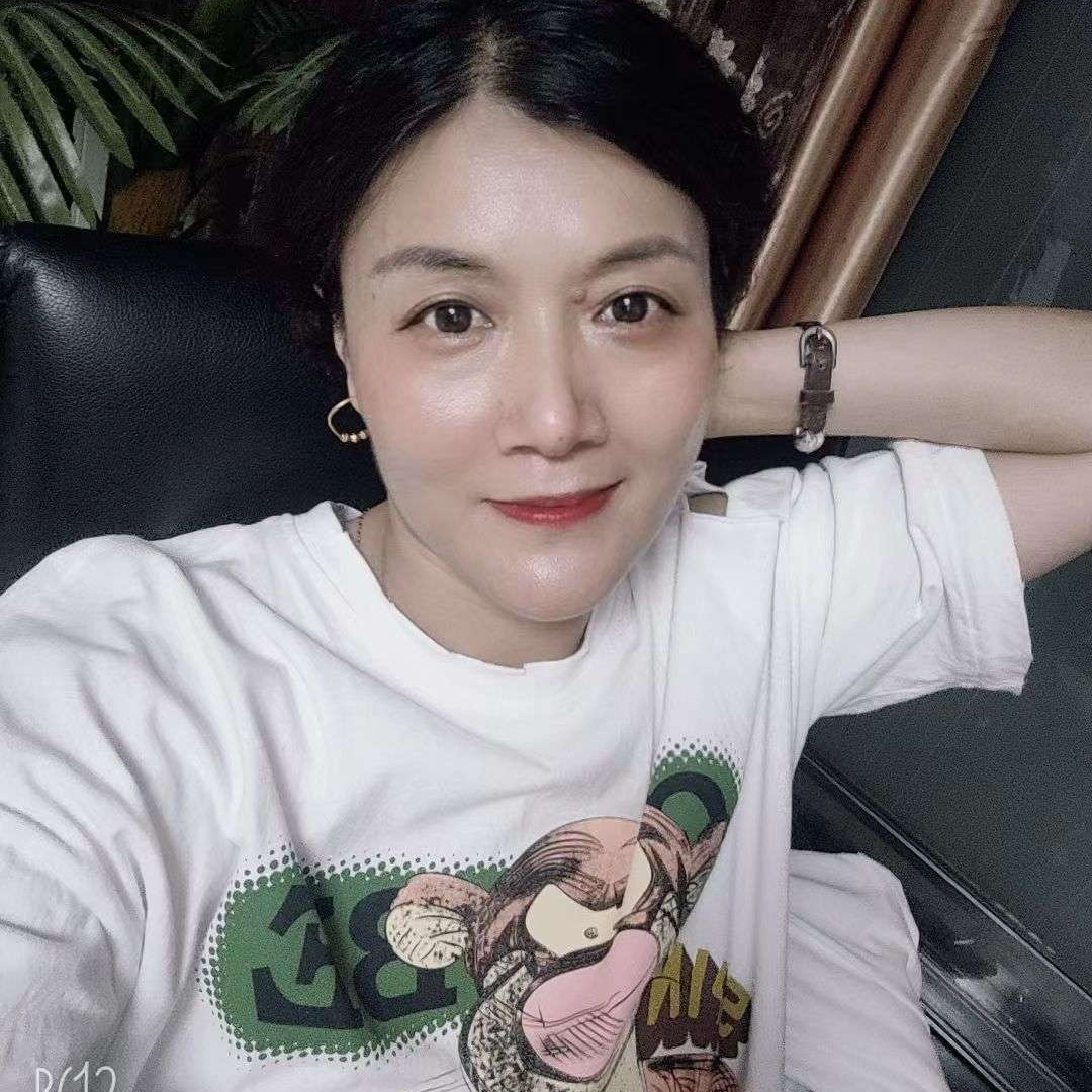 薇薇嵯峨的照片