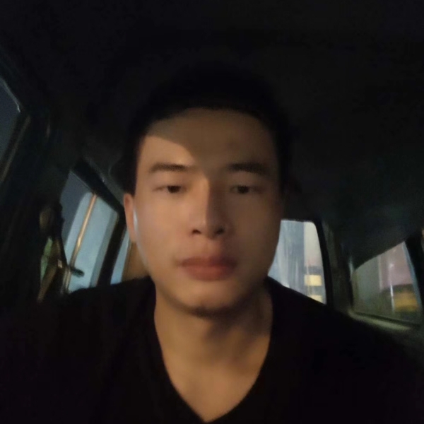 翅膀挽手彩色的照片