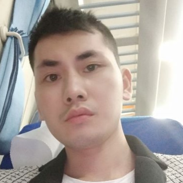 小蜜蜂打我们的的照片