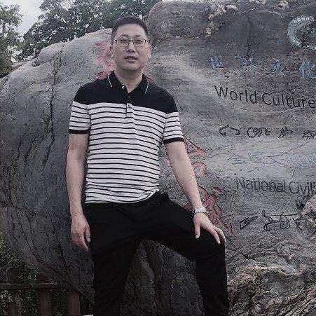 泥猴桃笑文静的照片