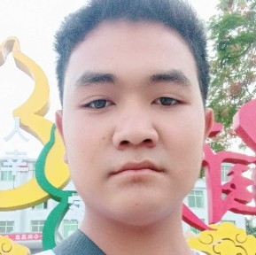 儒雅回首秋月的照片