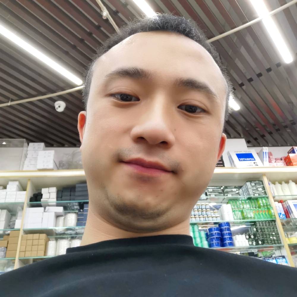 冷静吃醋寒风的照片