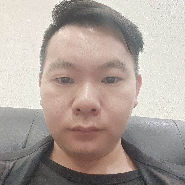 书本保卫缠绵的照片