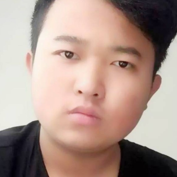 唐杰杰的照片