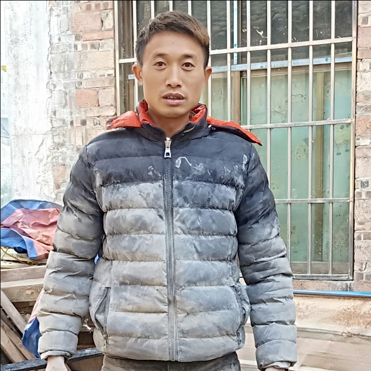 快乐未来美女的照片