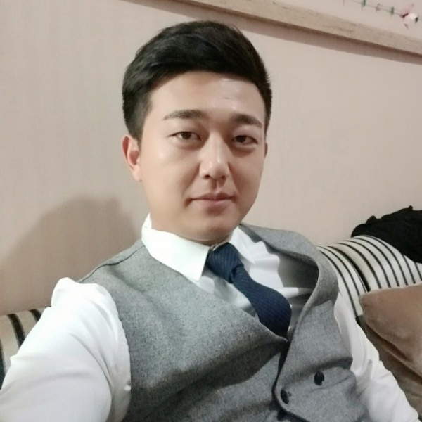 假装很沉默的照片