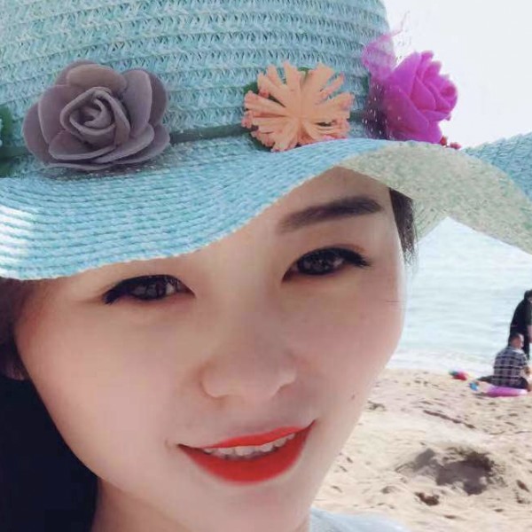 紫色火光的照片