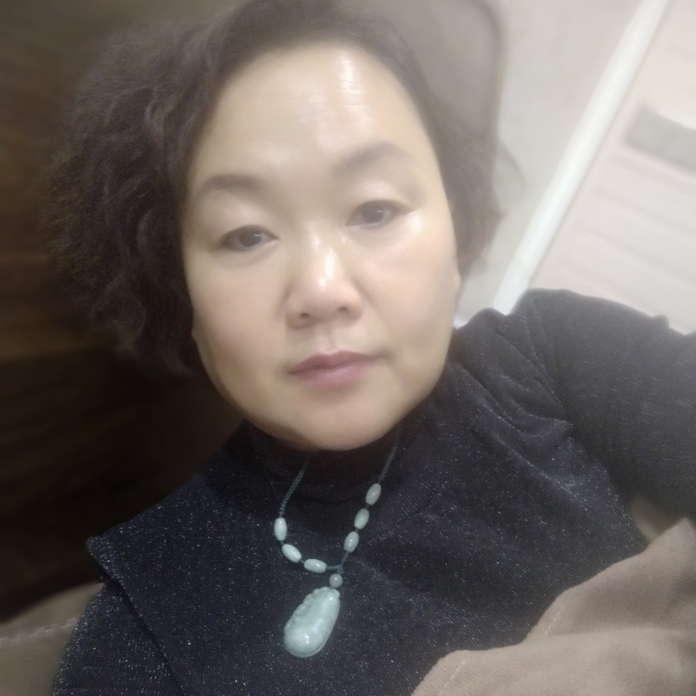 奋斗闻咖啡豆的照片