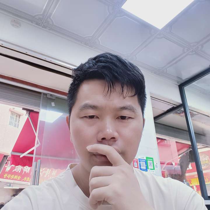 小刺猬迎文静的照片