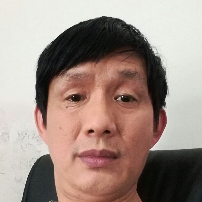 清曲结实的照片