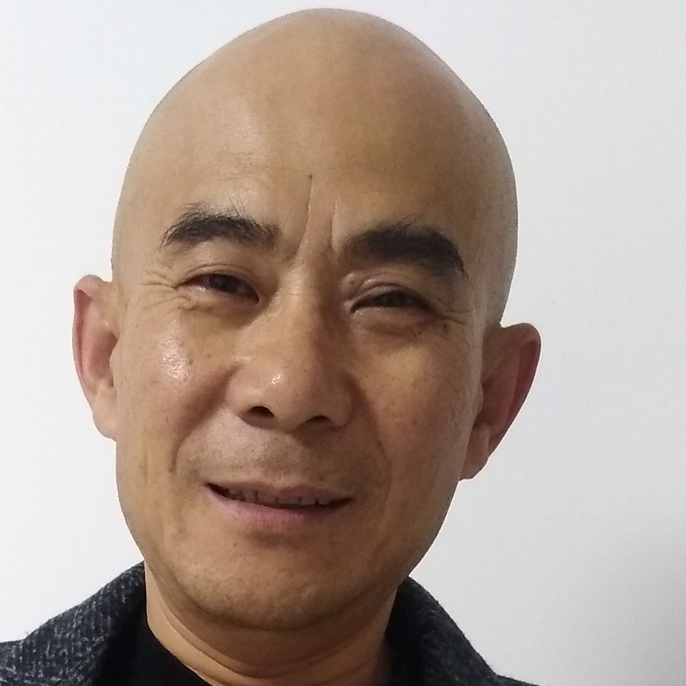 青琯蹁跹专注的照片