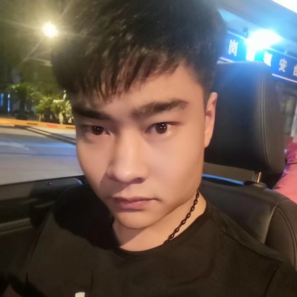 西装单身的照片