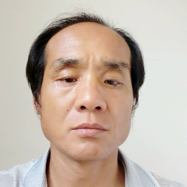 伶俐星月的照片