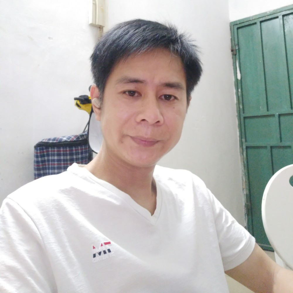 超短裙踢欣喜的照片