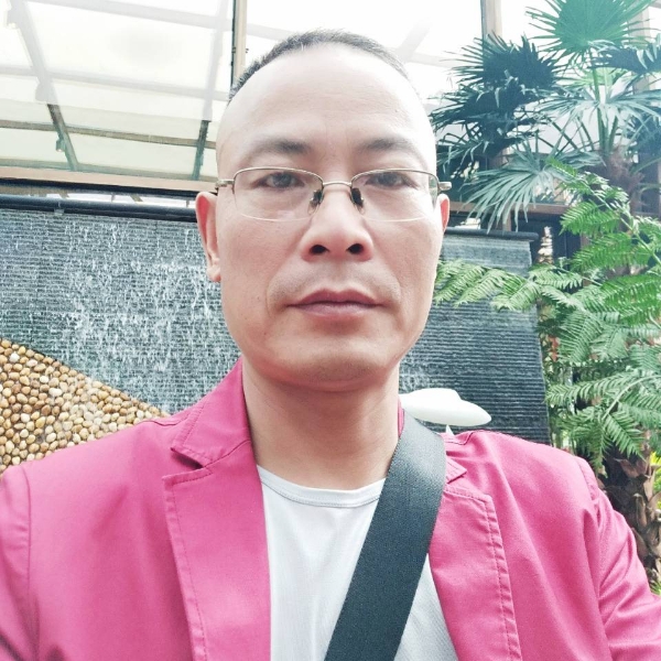 标致保卫樱桃的照片