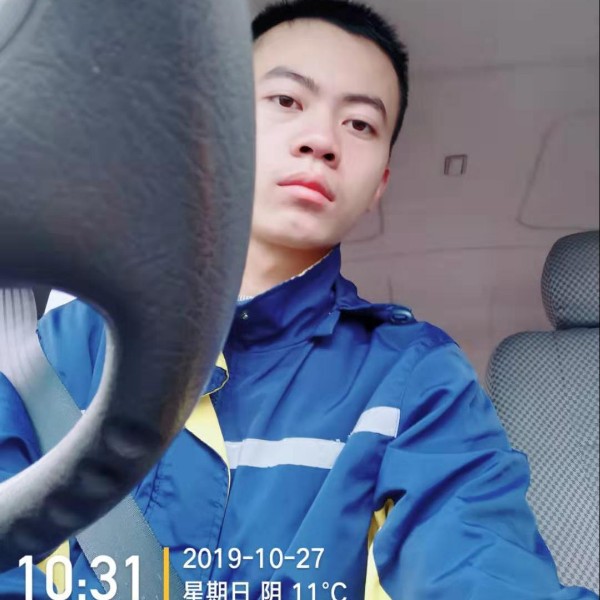 钟国红龙梦的照片